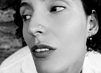 « Le plaisir de jouer » – Sara Novak actrice et mannequin